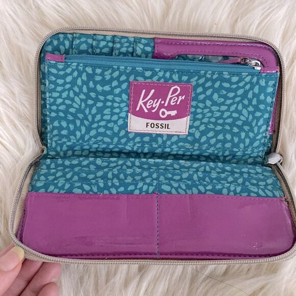 Fossil Key Print Long Wallet Navy & Teal Signature Key Charm Boho Cottagecore - Picture 2 of 5
